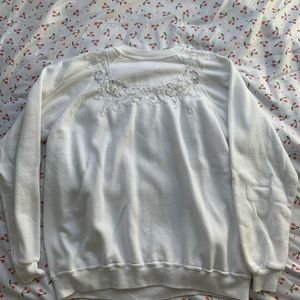 Vintage 80’s lace color sweatshirt.